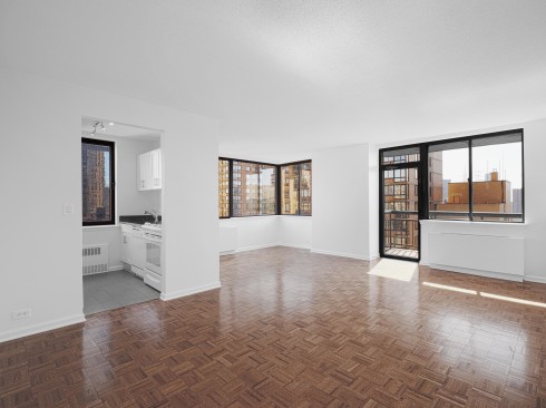 South Park Tower at 124 W 60th St | Lincoln Square | Brodsky