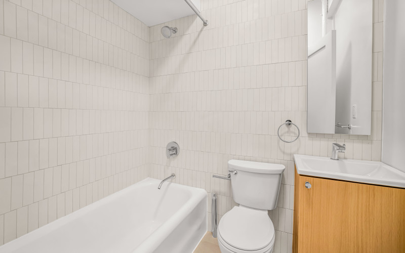 208W23 #1601 BATH