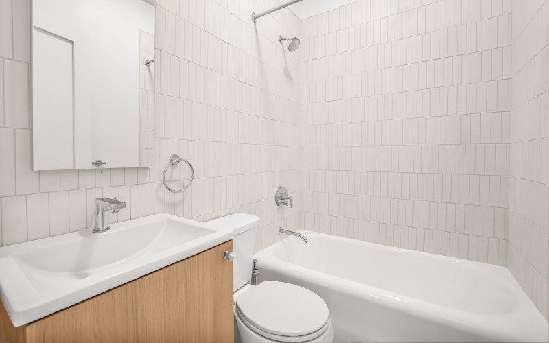 208W23 #1611 BATH
