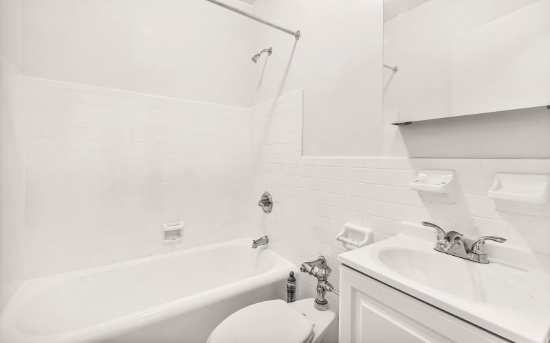 208W23 #814 BATH