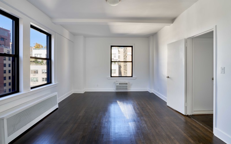 https://brodsky.com/uploads/_styles/portfolio-slide/unit/12-east-86th-street-unit-1439-3.jpg