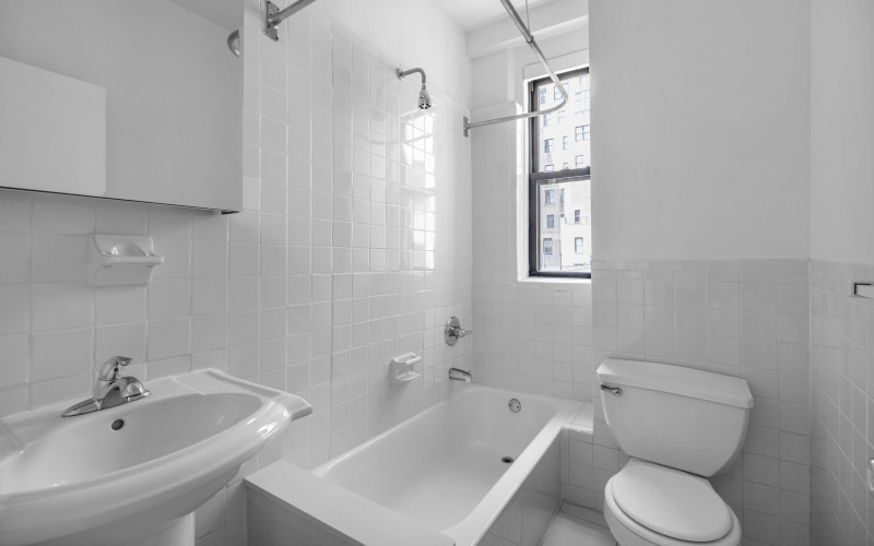 12E86 #1029 BATH