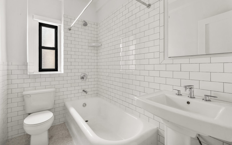 12E86 #839 BATH