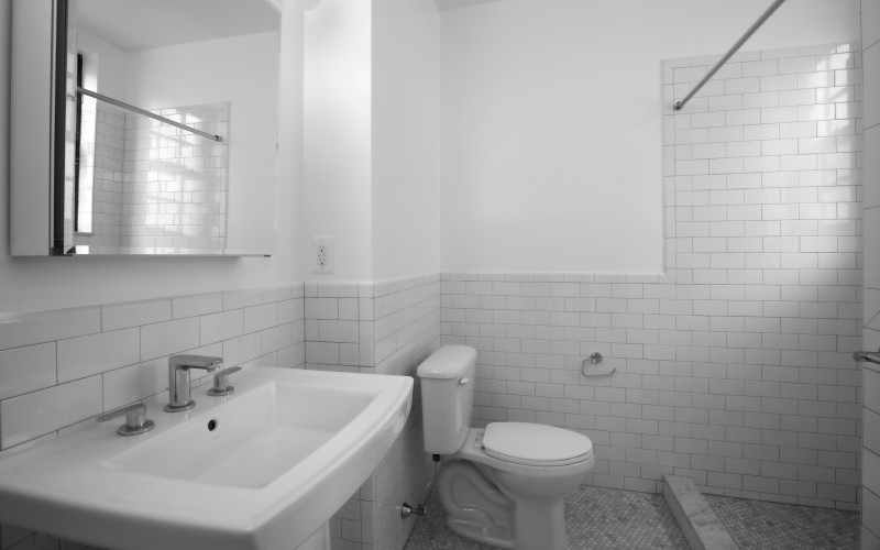 160W71 #3R BATH1