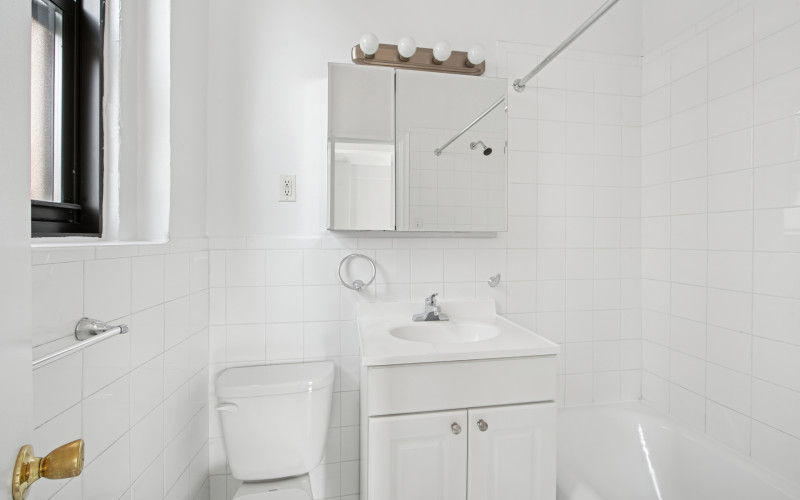 160W71 #12D BATH