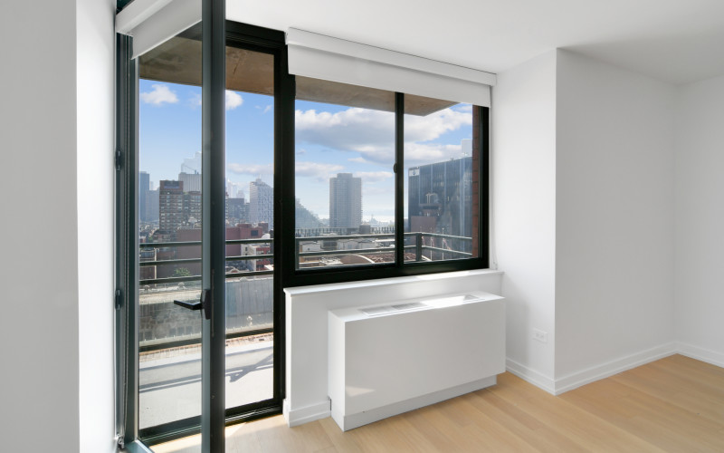 200W60 #19A BALCONY1