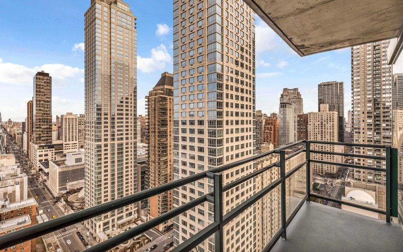 200W60 #31E Balcony  1