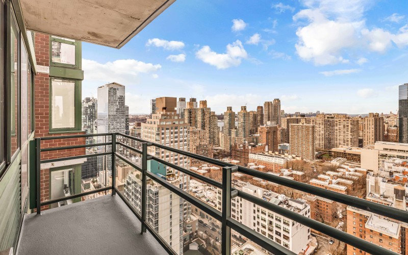 200W60 #31E Balcony 2 
