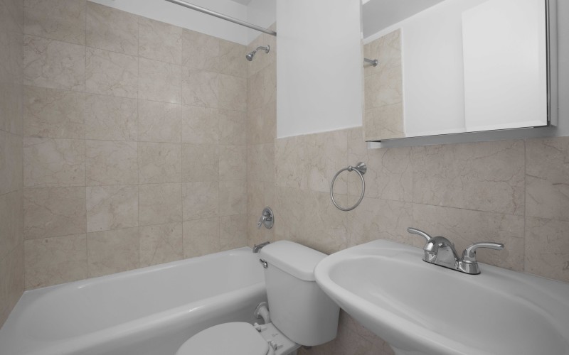 24Fifth #704 BATH