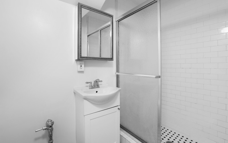 245E11 #1F BATH