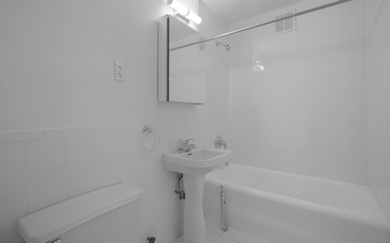 253W72 #216 BATH