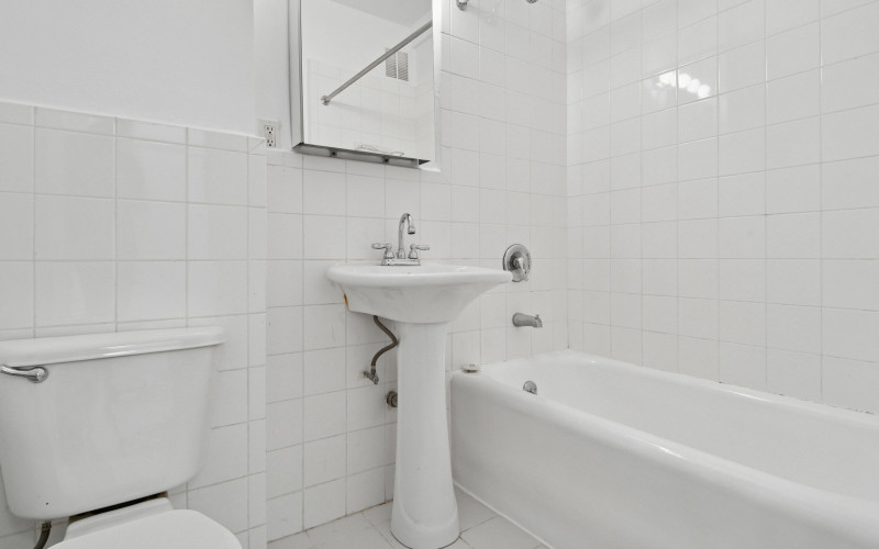 253W72 #702 BATH