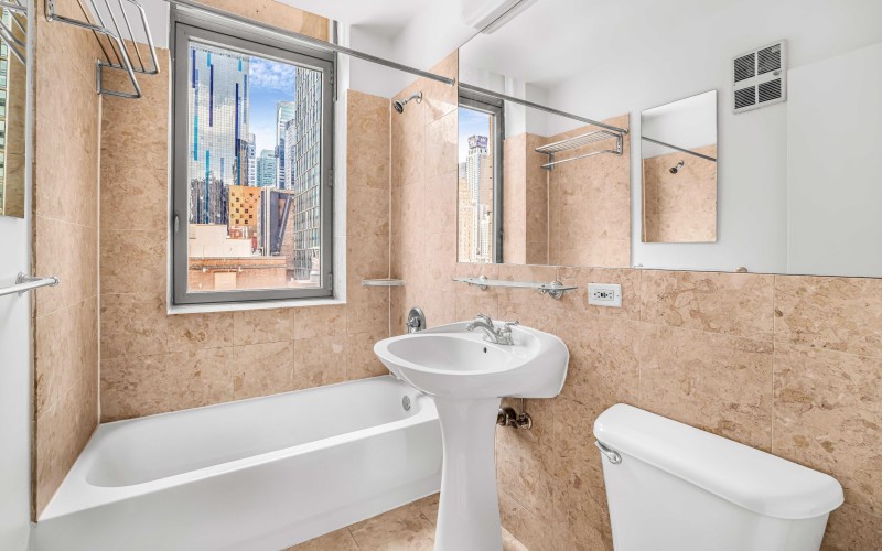 360W43 #N10D BATH2