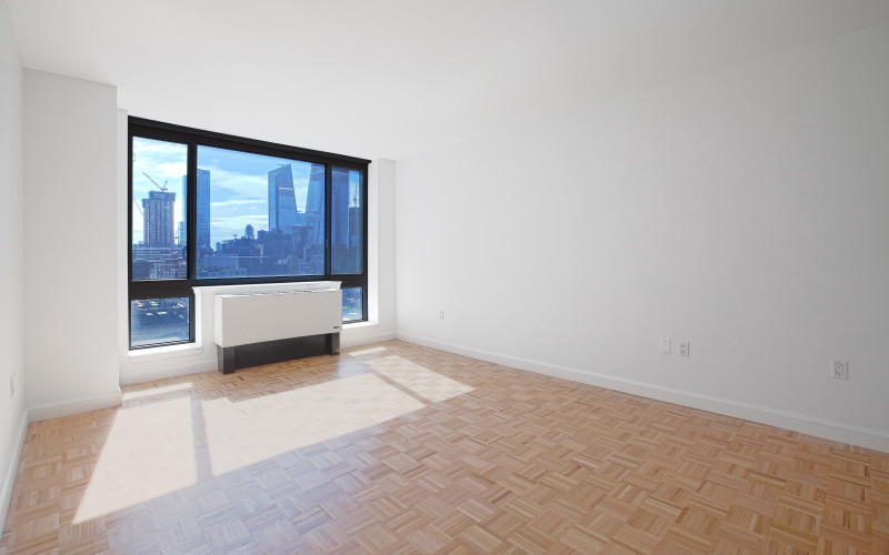 https://brodsky.com/uploads/_styles/portfolio-slide/unit/360w43-s18a-livingroom.jpg
