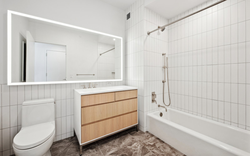 499P #250 BATH2