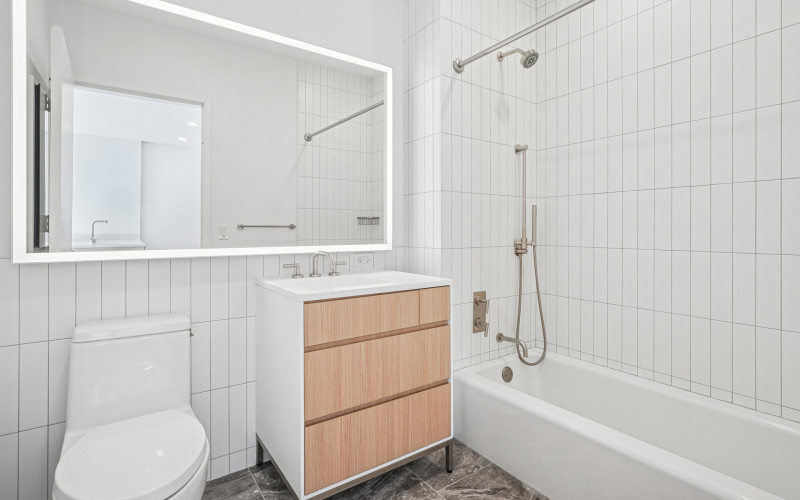 499P #325 BATH