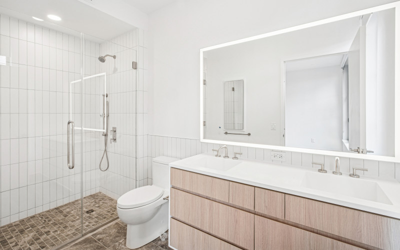 499P #351 BATH1
