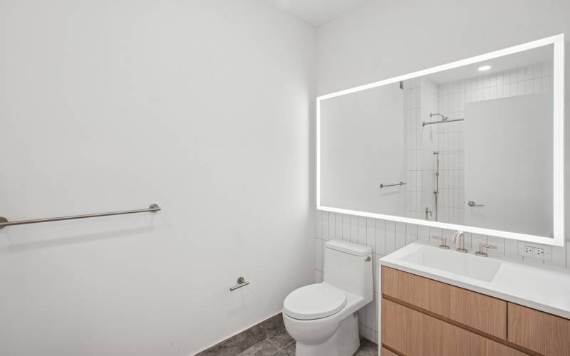 499P #441 BATH2