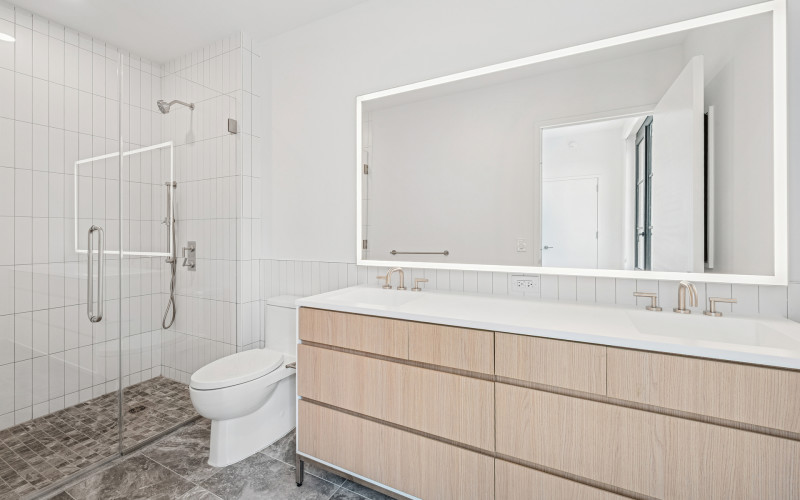 499P #835 BATH1