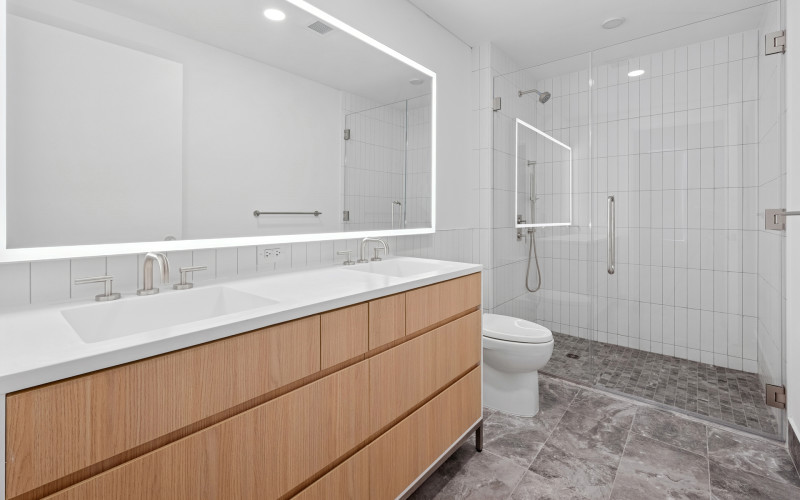499P #916 BATH1