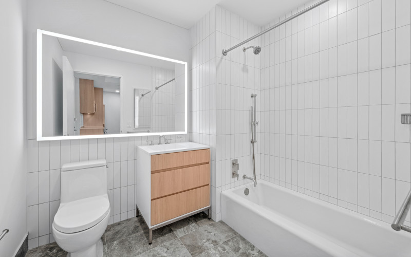 499P #916 BATH2