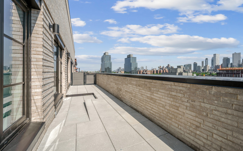 499P #916 TERRACE