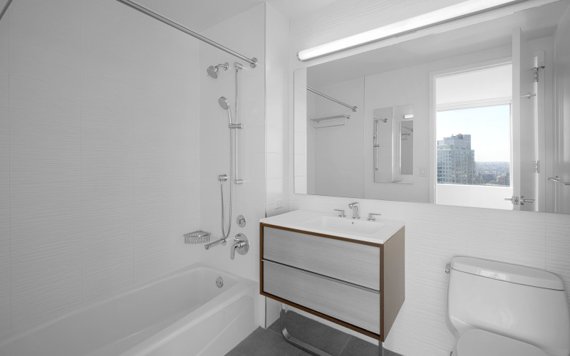 CityTower #37H BATH