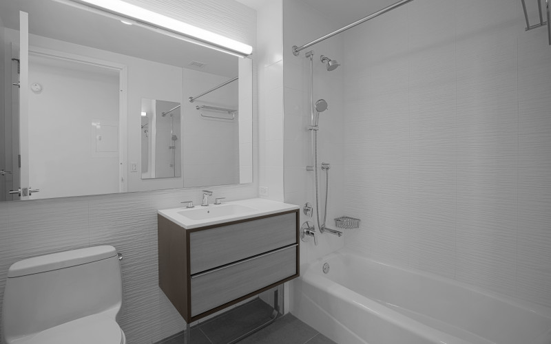 https://brodsky.com/uploads/_styles/portfolio-slide/unit/citytower-37f-bathroom1low.jpg