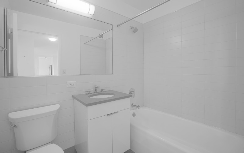 200W60 #30F BATH1