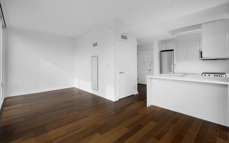Enclave #1610 Livingroom3